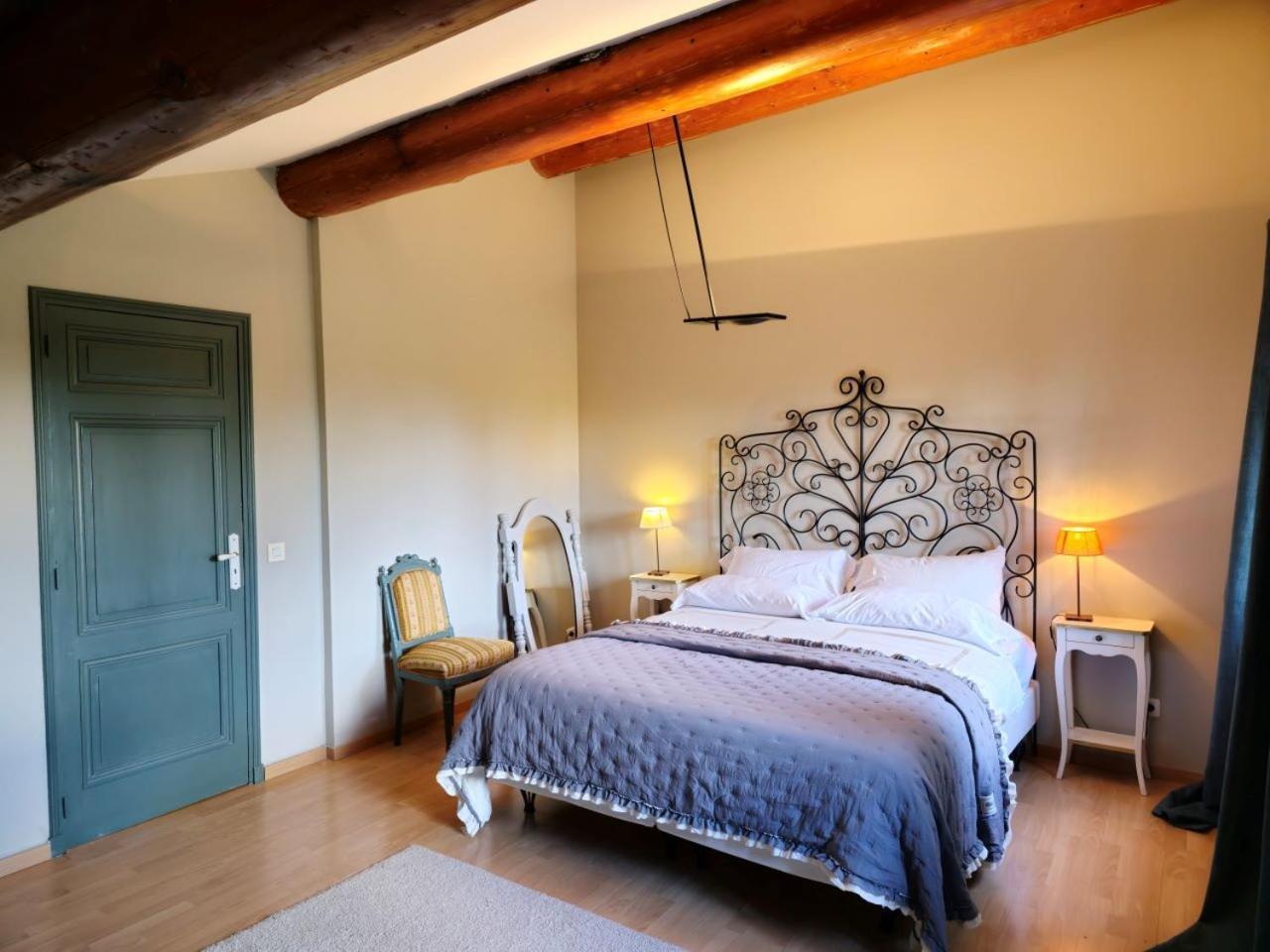 Bed and Breakfast Ancien Mas Du Moulin Эгальер Экстерьер фото
